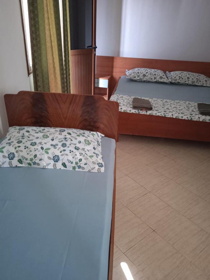 Hotel Moris Kryemëdhej Εξωτερικό φωτογραφία