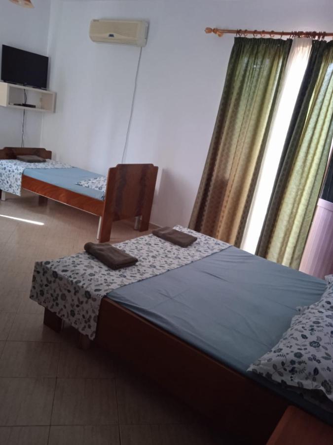 Hotel Moris Kryemëdhej Εξωτερικό φωτογραφία