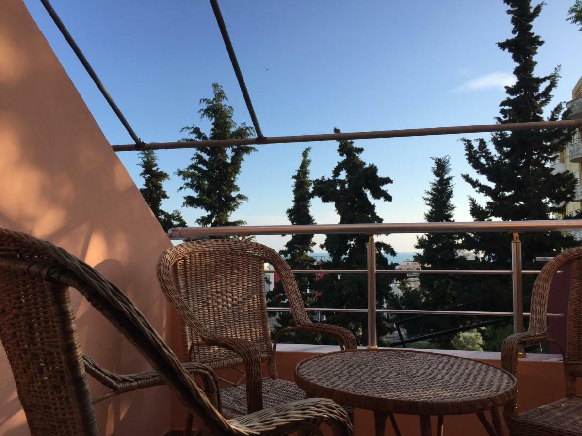 Hotel Moris Kryemëdhej Εξωτερικό φωτογραφία