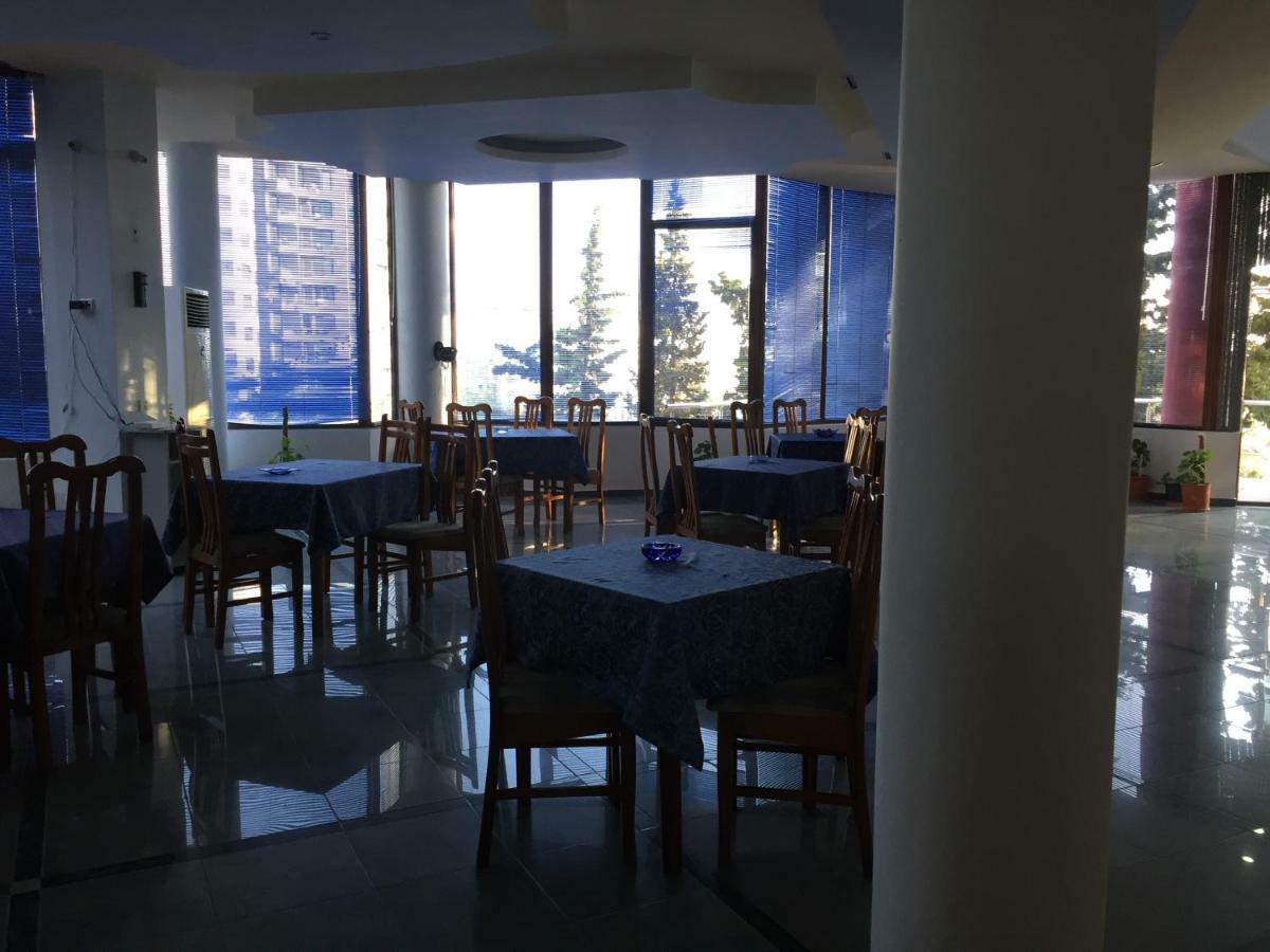 Hotel Moris Kryemëdhej Εξωτερικό φωτογραφία