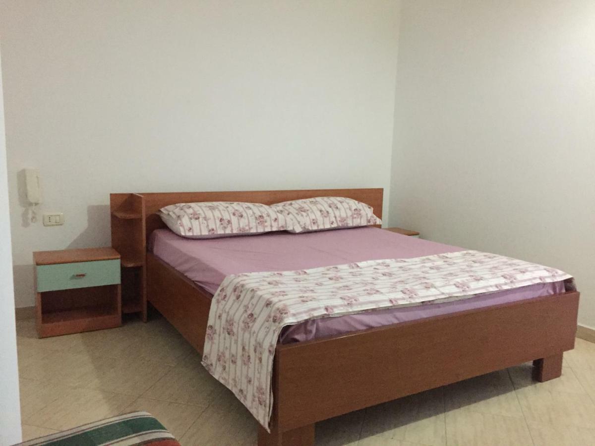 Hotel Moris Kryemëdhej Εξωτερικό φωτογραφία
