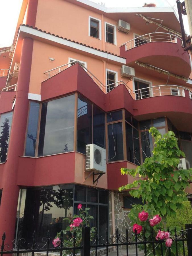 Hotel Moris Kryemëdhej Εξωτερικό φωτογραφία